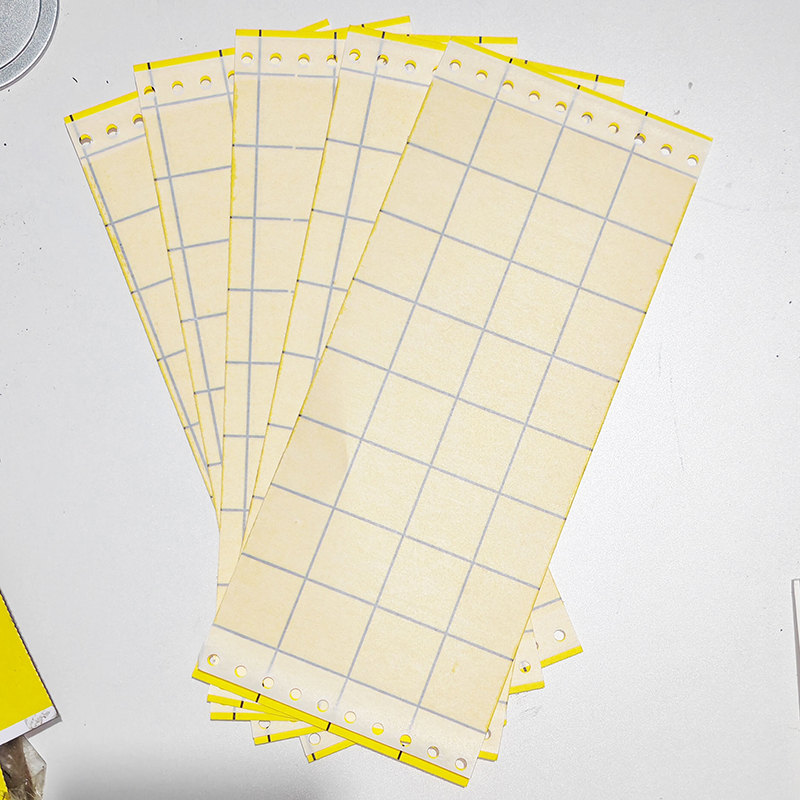 Chinese factory customizes 24*17 cm double-sided sticky insect boards. 2 yellow sticky traps