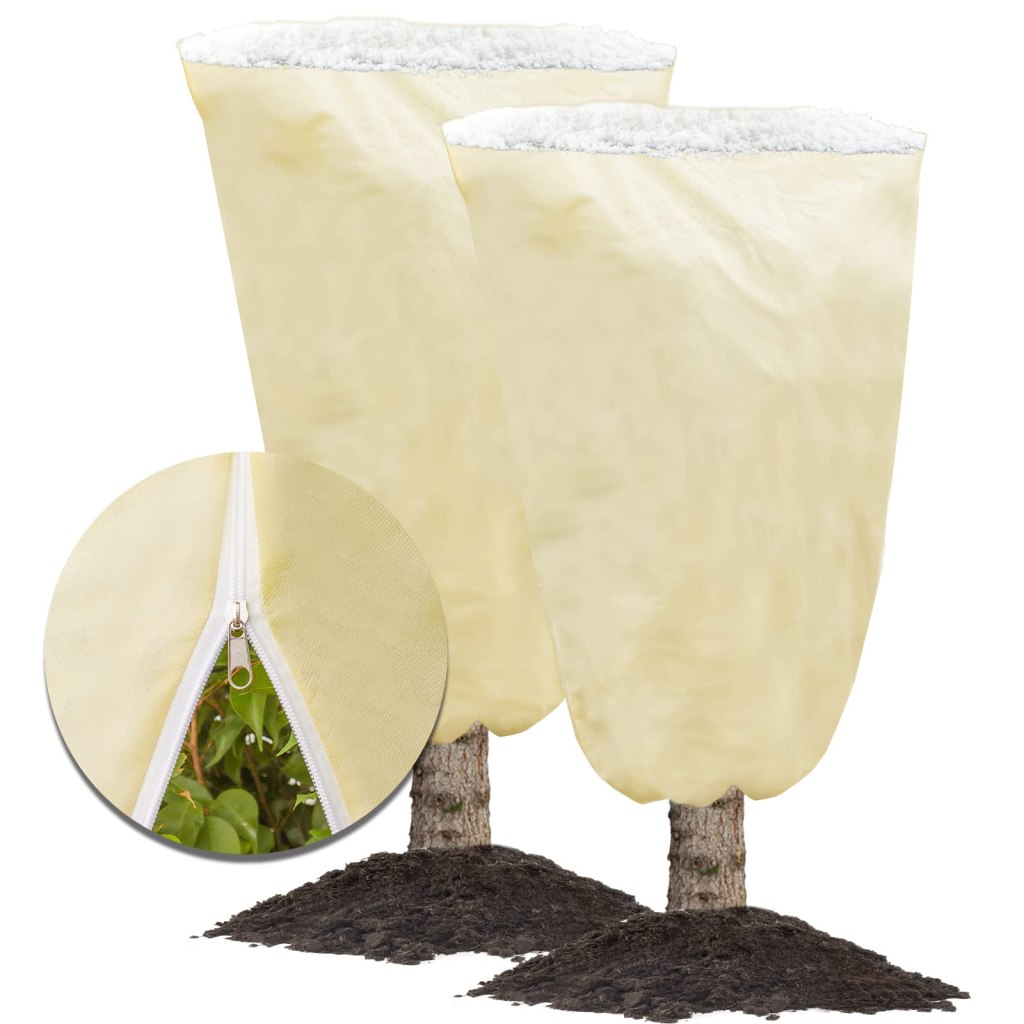 Winter Gardening Essentials: How to Choose the Right Plant Frost Cover. 1 image 1 5