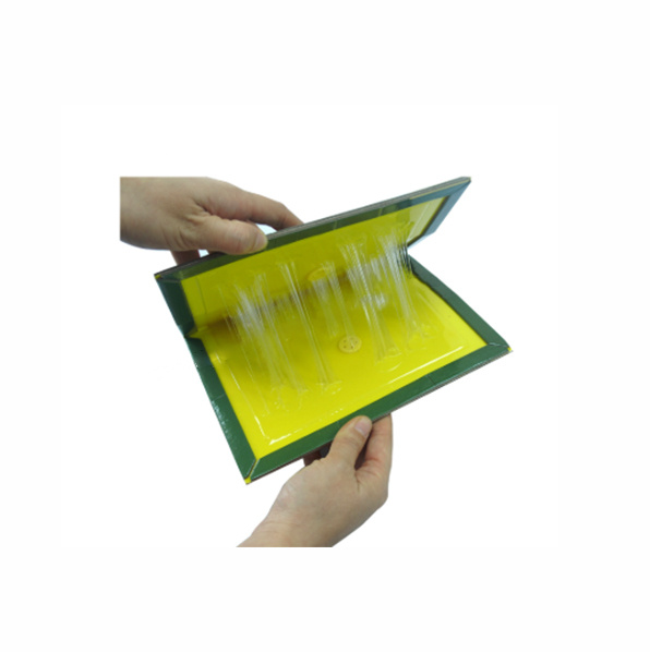 Rat glue board trap for warehouse and food storage rodent control